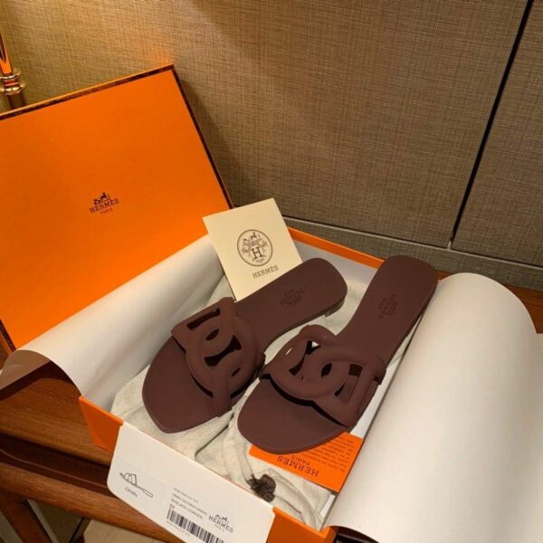 Hermes Aloha PVC Jelly Sandals Spring /Summer 2020 Collection, Burgundy - Image 2