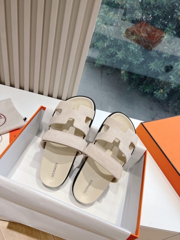 Hermes Beige Sandal - Image 2