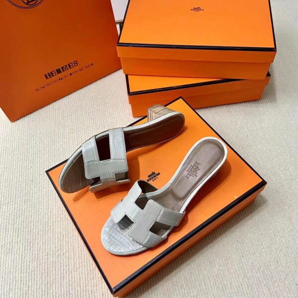 Hermes Crocodile Oran Women's Sandal - Image 5