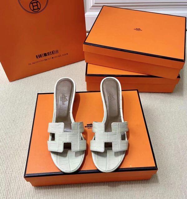 Hermes Crocodile Oran Women's Sandal - Image 4