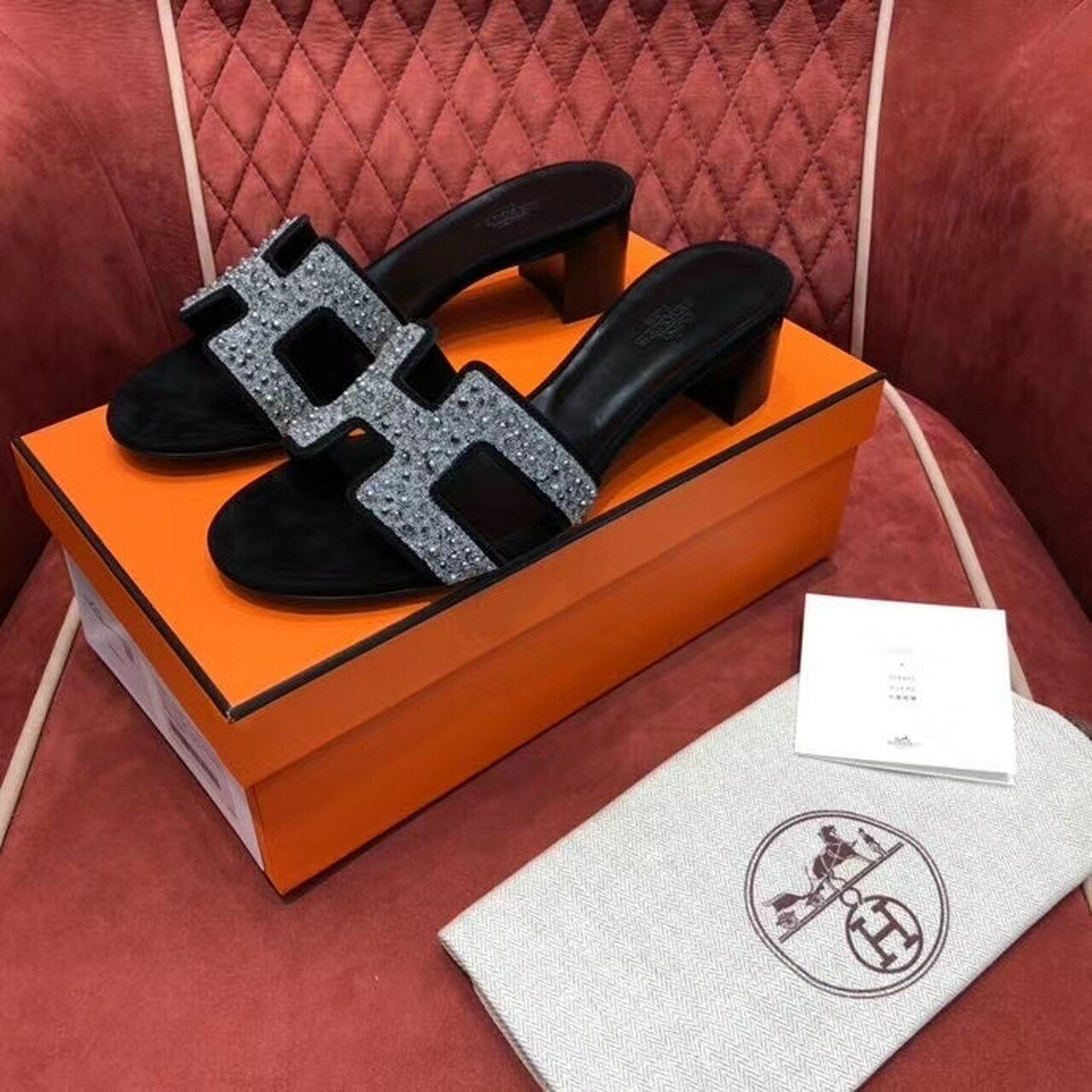 Hermes Crystal Oasis Sandals Suede Goatskin Leather Spring /Summer 2020 Collection Noir