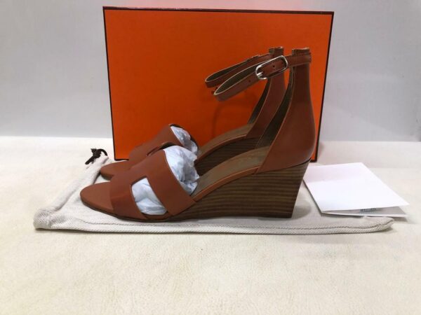 Hermes Legend SandalsSpring /Summer Collection Gold - Image 5