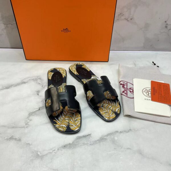 Hermes Oran Floral Canvas Sandals Box Calfskin Spring /Summer Collection, Noir
