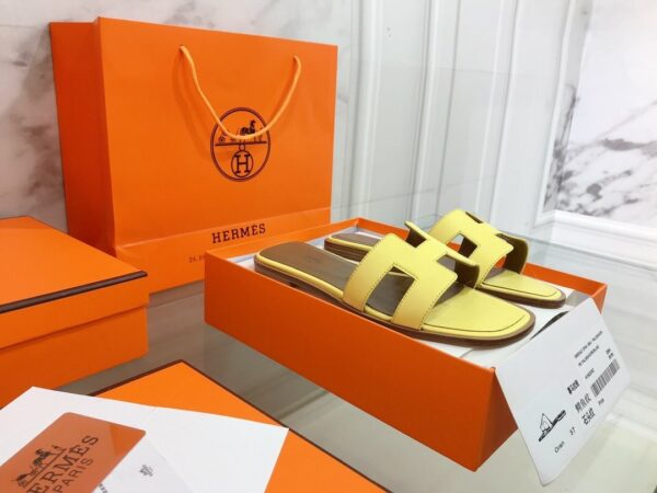 Hermes Oran Sandal Cream - Image 4