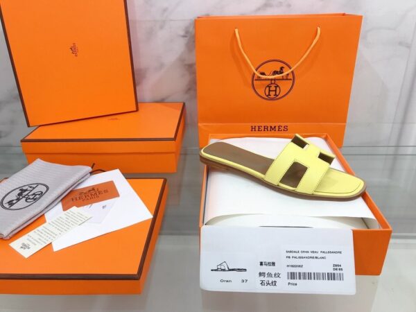 Hermes Oran Sandal Cream - Image 3