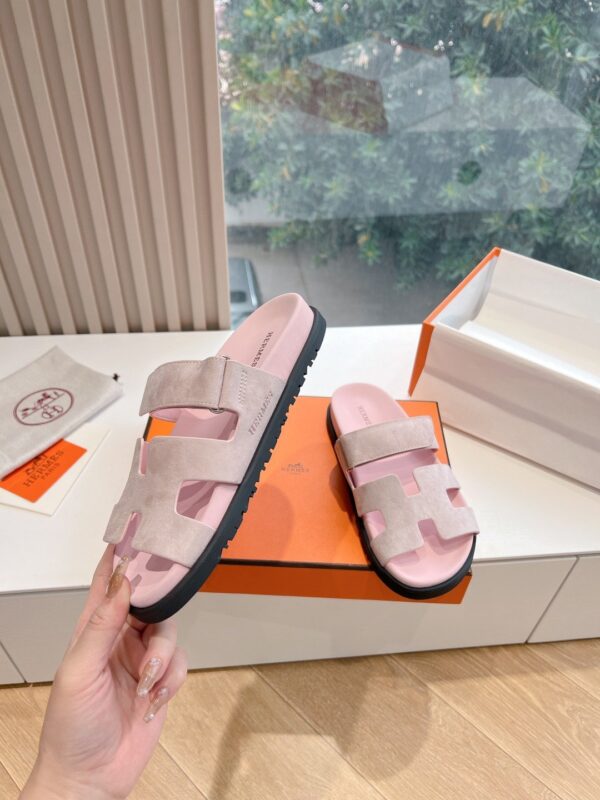 Hermes Pink Sandal - Image 5