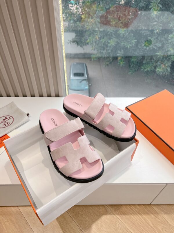 Hermes Pink Sandal - Image 4