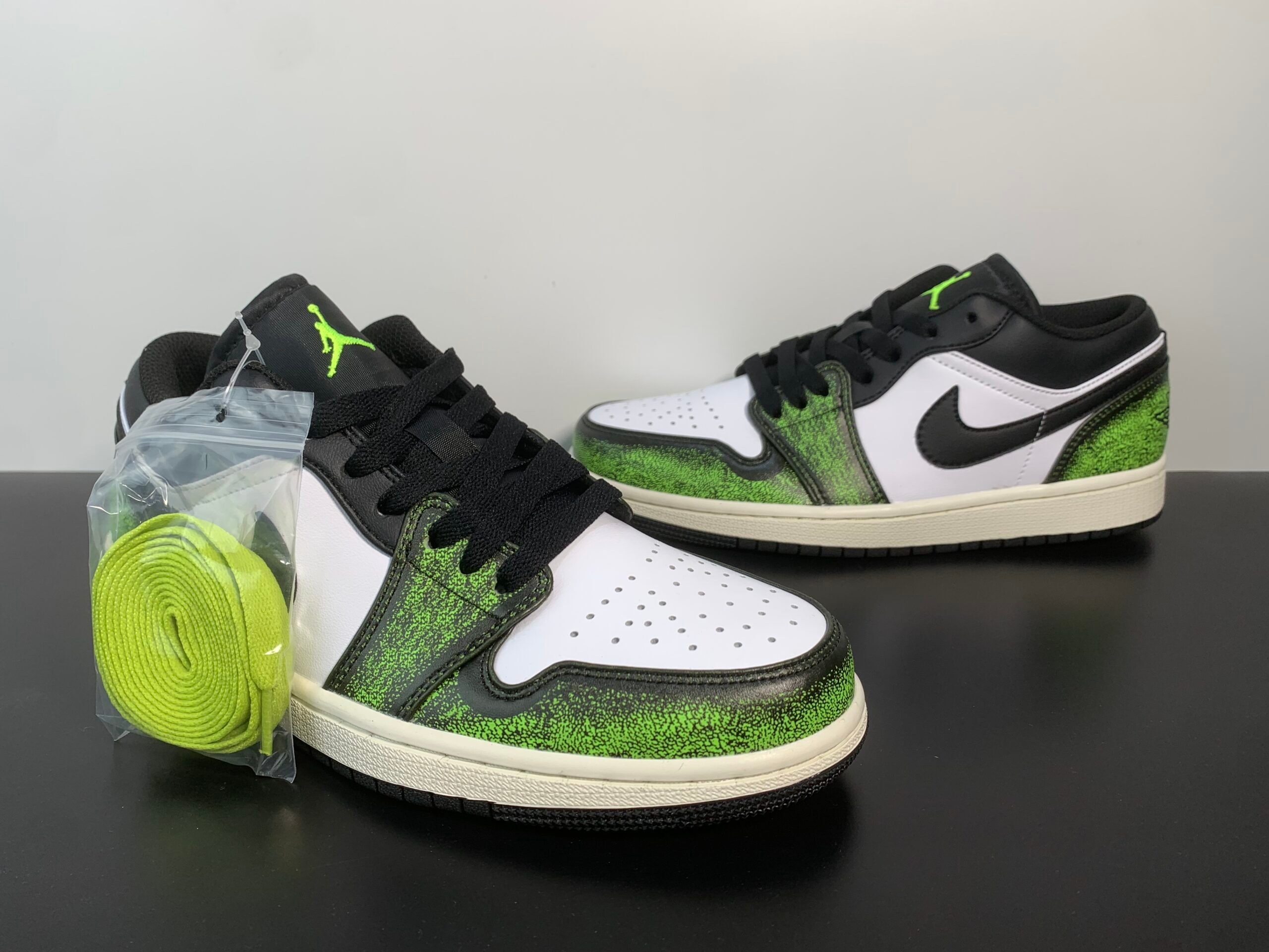 Jordan 1 Low Wear Away Electric Green DN3705-003