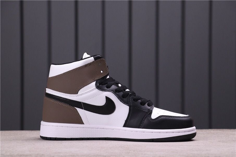 Jordan 1 Retro High Dark Mocha