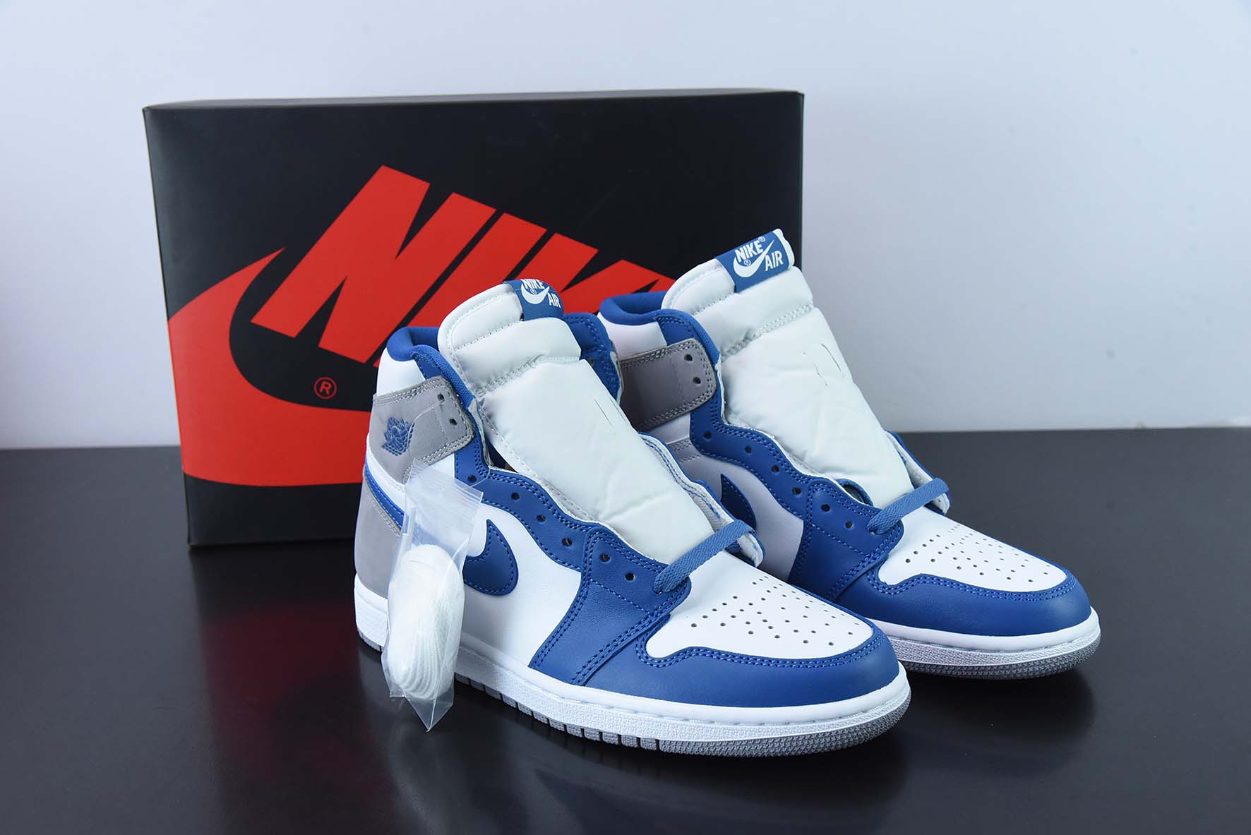 Jordan 1 Retro High OG True Blue DZ5485-410