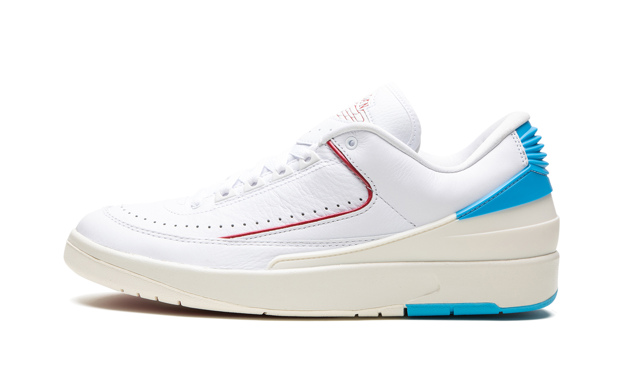 JORDAN 2 WMNS "UNC To Chicago"