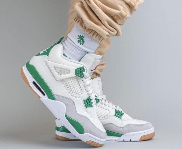 Jordan 4 Retro SB Pine Green - Image 4
