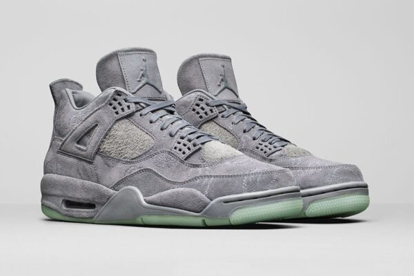 Jordan 4 x KAWs Grey - Image 5