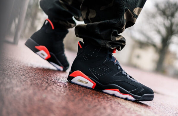Jordan 6 Retro Black Infrared (2019) - Image 2