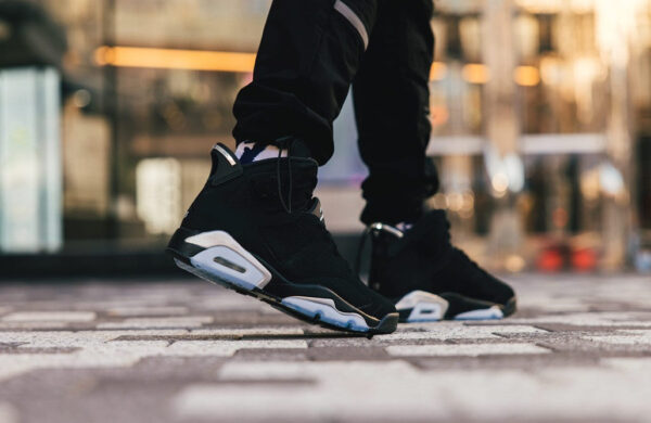Jordan 6 Retro Chrome Metallic Silver - Image 3