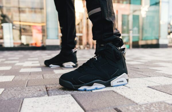 Jordan 6 Retro Chrome Metallic Silver - Image 2