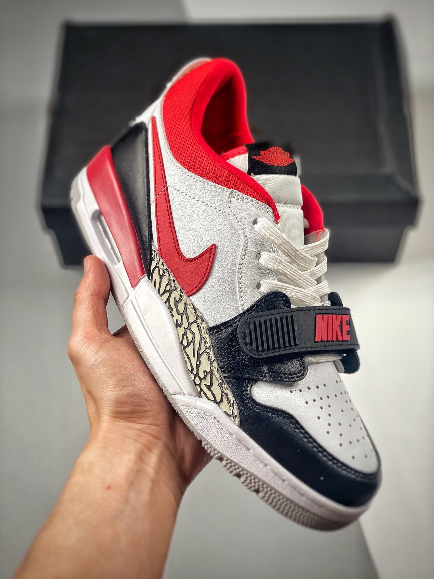 Jordan Legacy 312 Low Black Toe CD7069-160