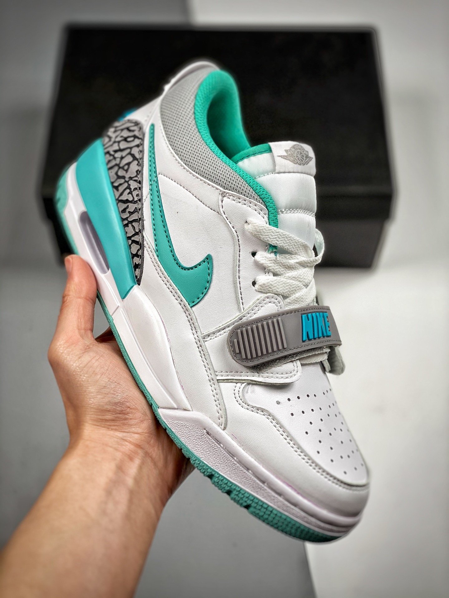 Jordan Legacy 312 Low White Turquoise CD7069-130