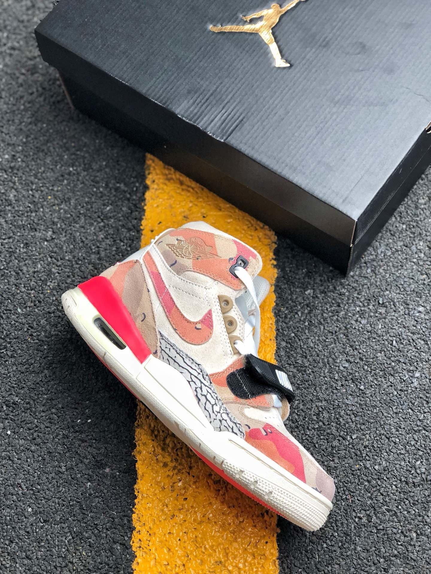Jordan Legacy 312 Sail/Desert Camo-Infrared 23 AV3922-126