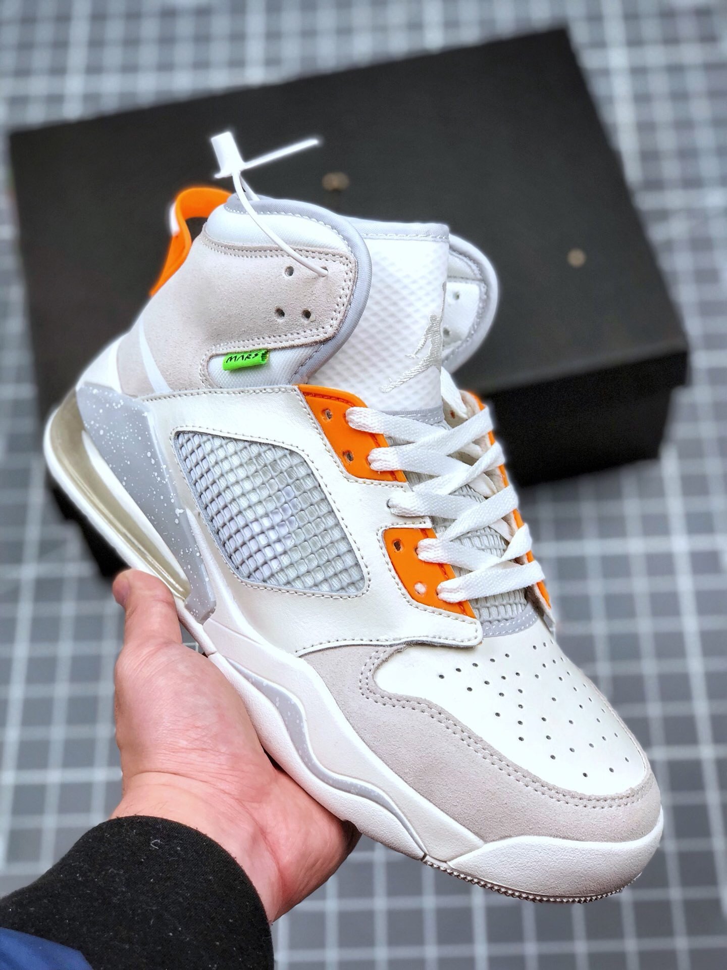 Jordan Mars 270 Vast Grey CT9132-002