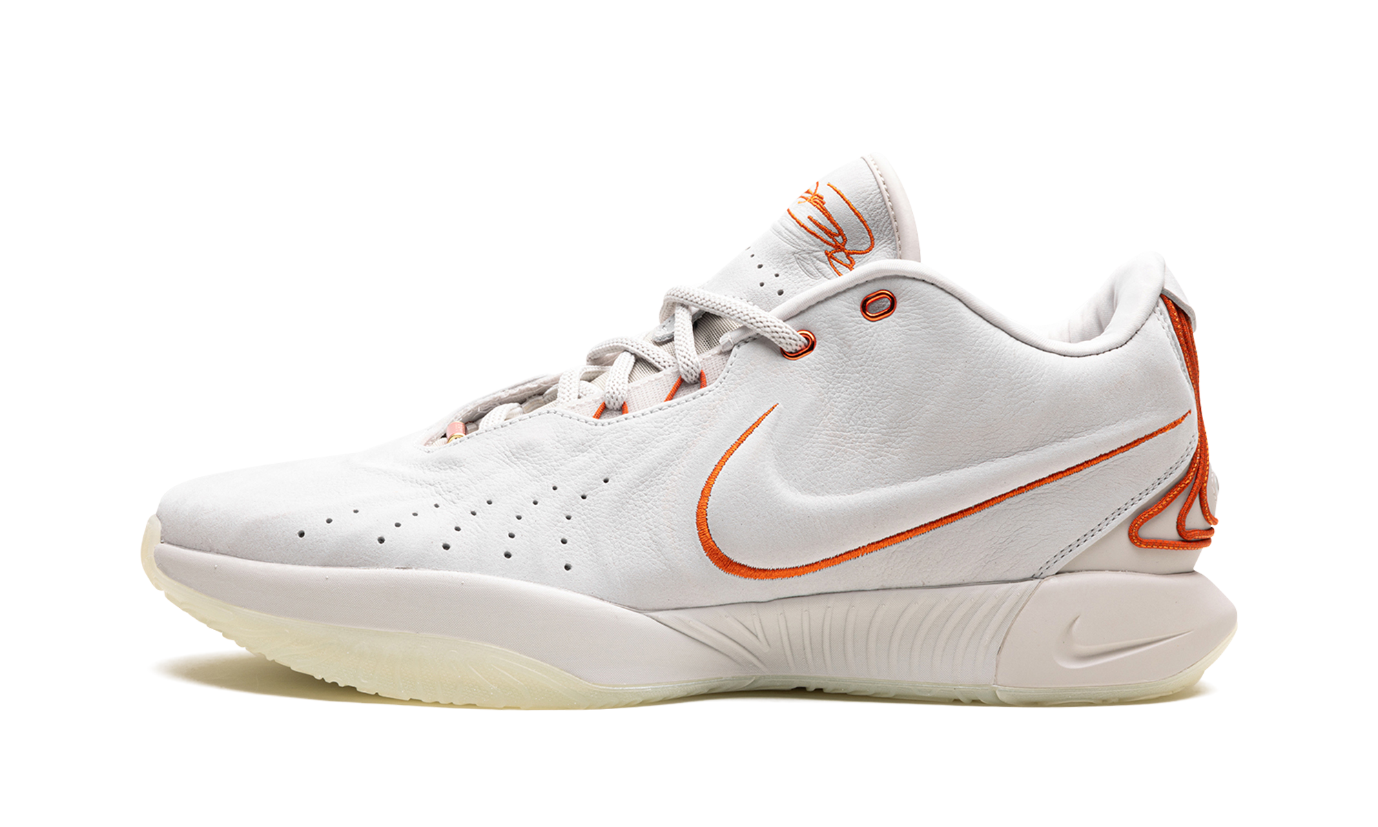 LeBron 21 "Akoya"