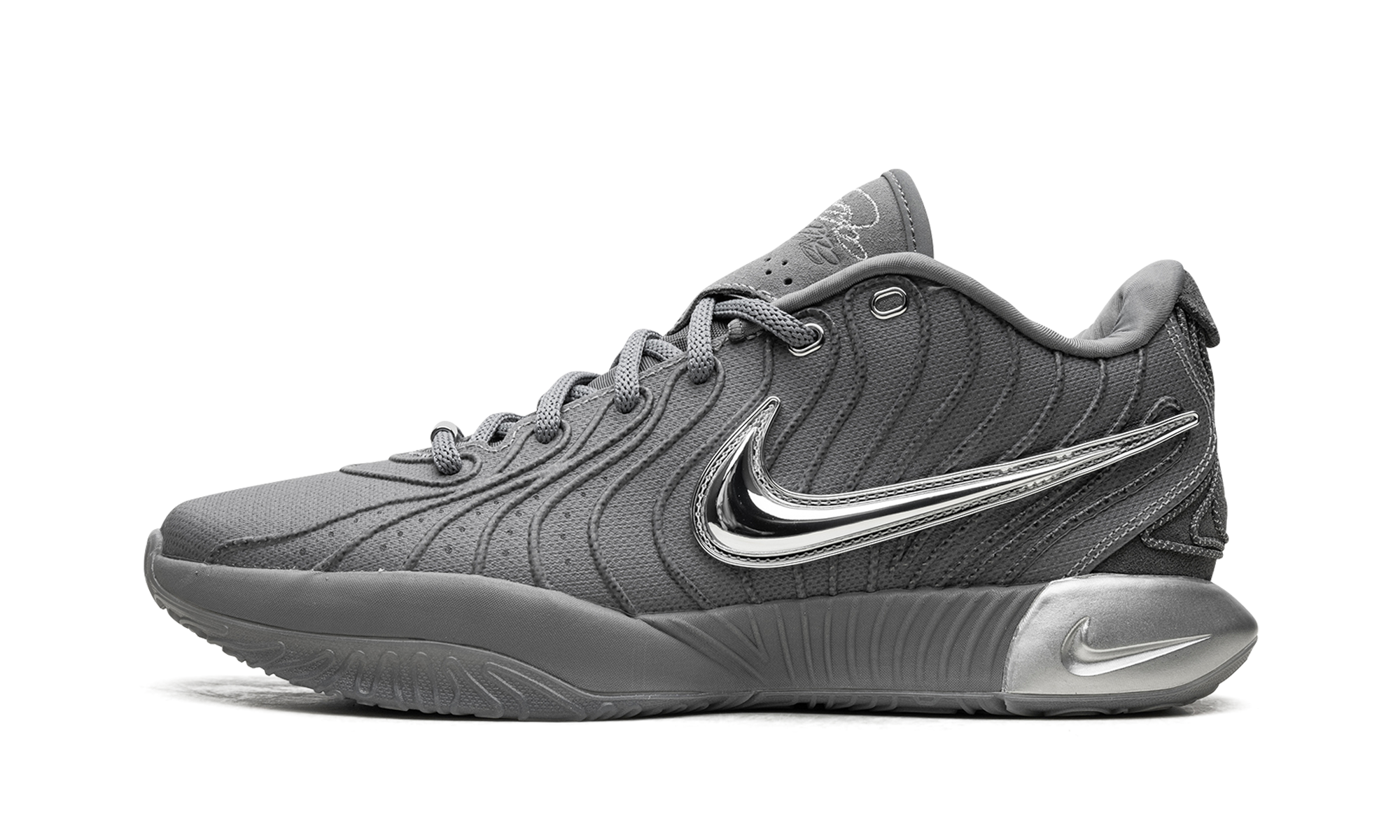 LeBron 21 "Cool Grey"