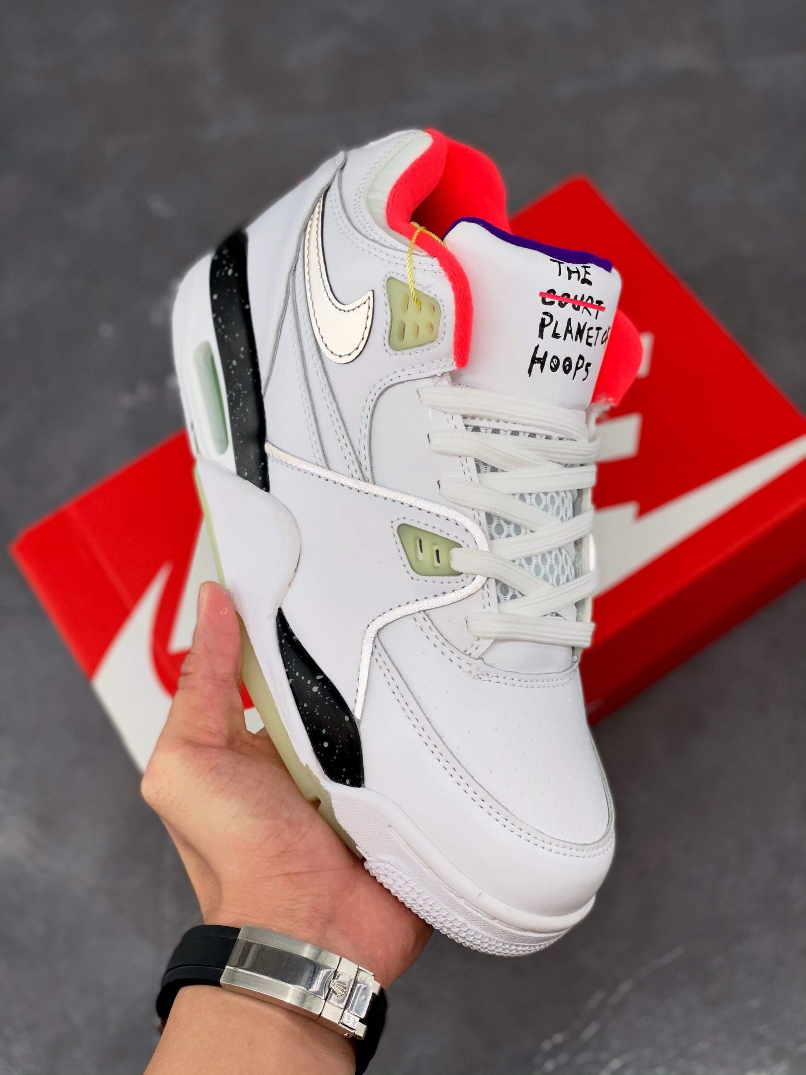 Nike Air Flight 89 Planet of Hoops CW2616-101
