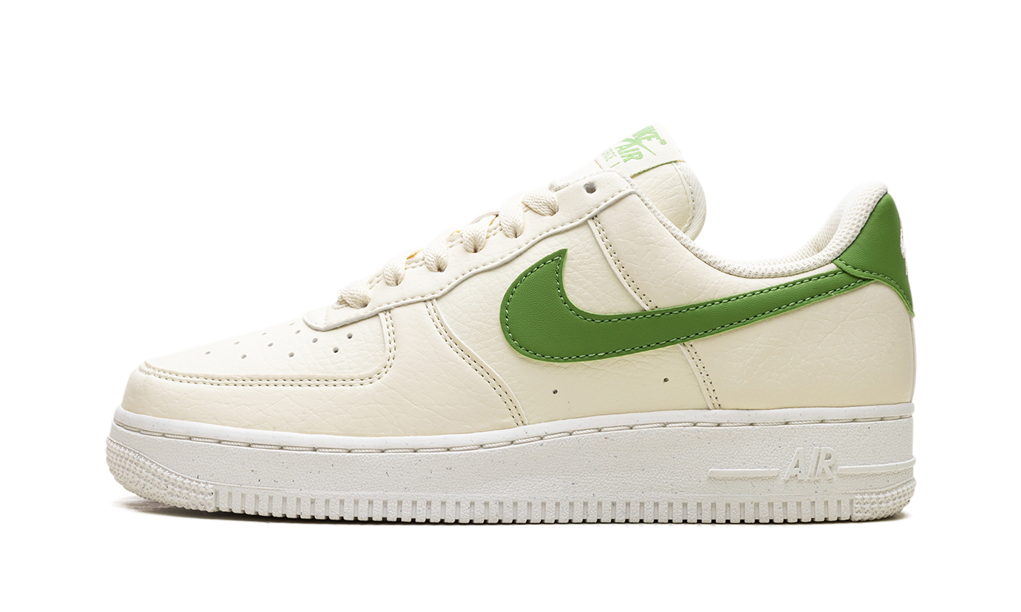NIKE AIR FORCE 1 '07 LO WMNS "COCONUT MILK"