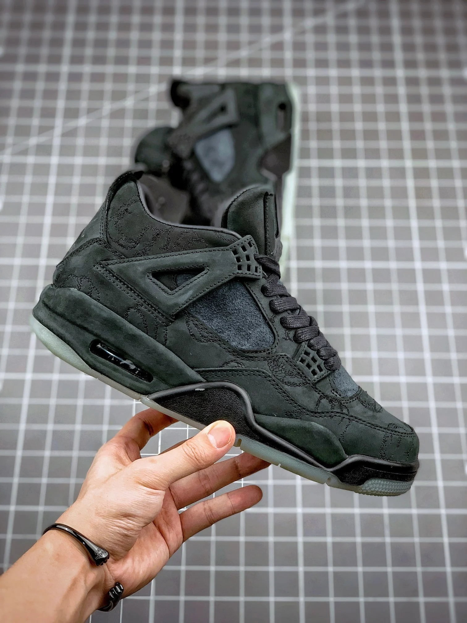 Nike Air Jordan 4 X Kaws Green 930155-001 Men Size 7  u2013 11 Us