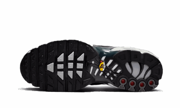 Nike Air Max Plus SE Greyscale Cool Gray - Image 3