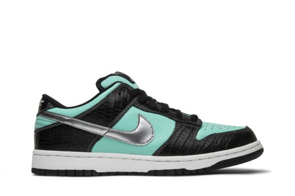 Nike Dunk Low Pro SB x Diamond Supply Co. Tiffany - Image 2