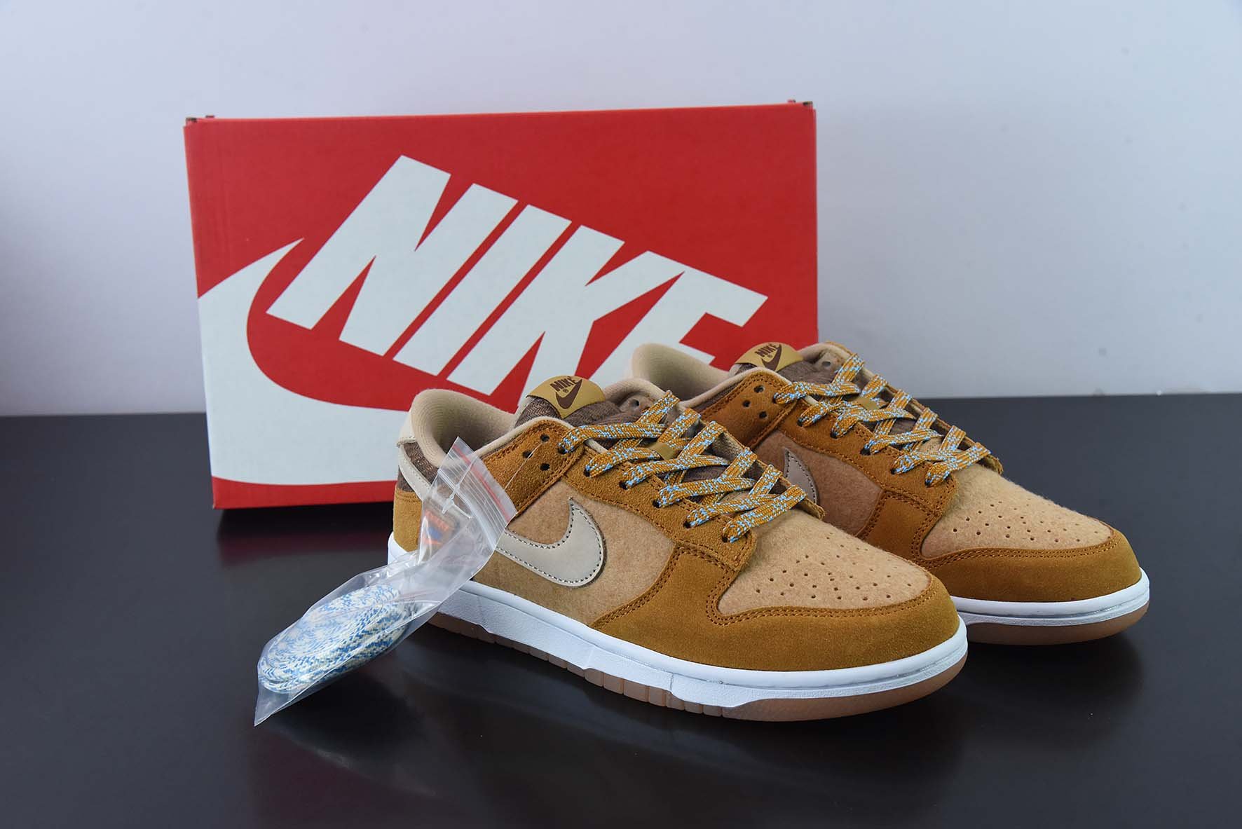 Nike Dunk Low SE Teddy Bear Parline DZ5350-288