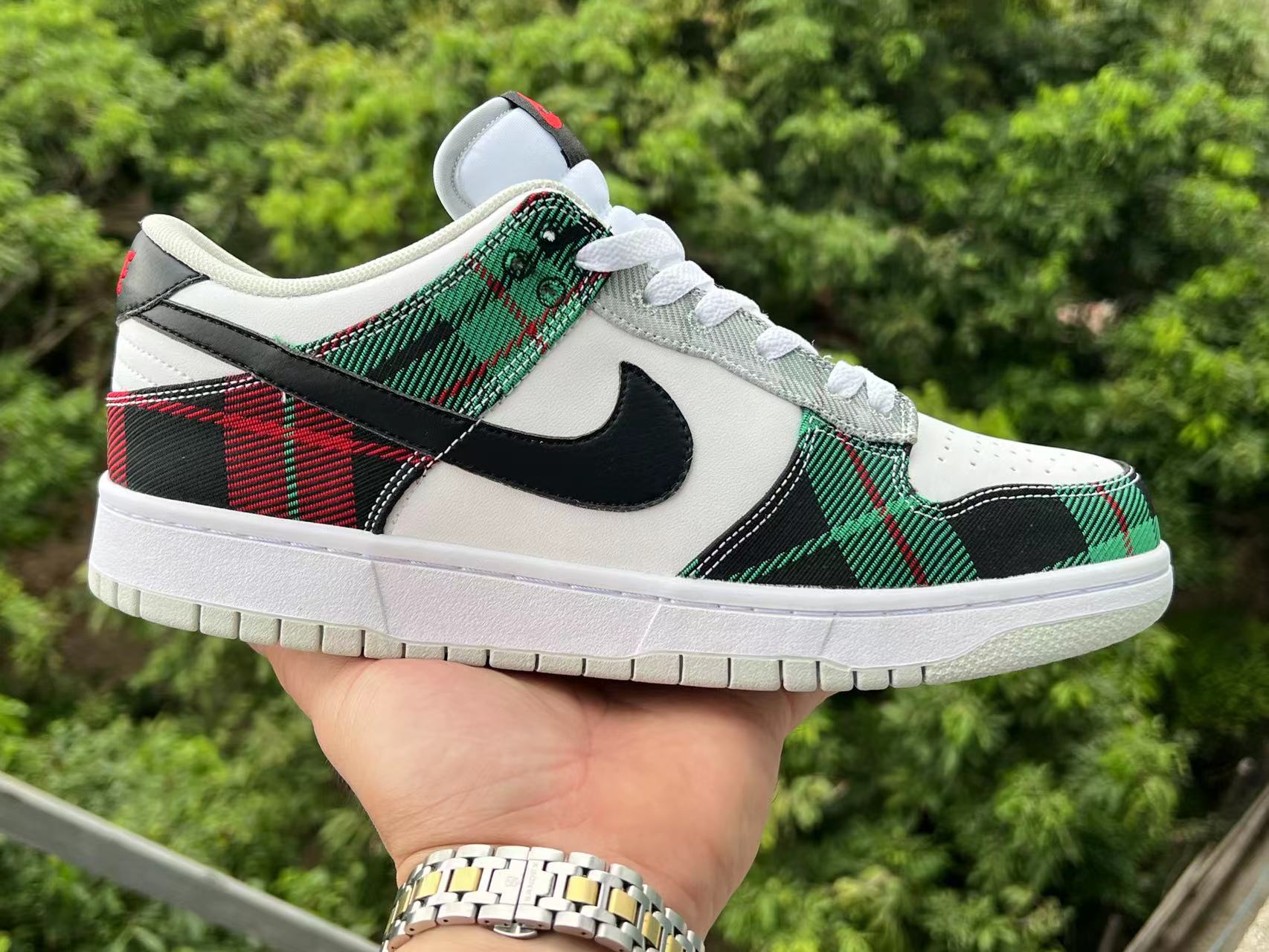 Nike Dunk Low Tartan Plaid DV0827-100
