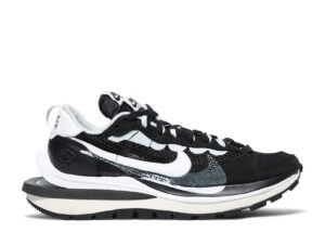 Nike sacai x VaporWaffle 'Black White' Unfading Sneaker
