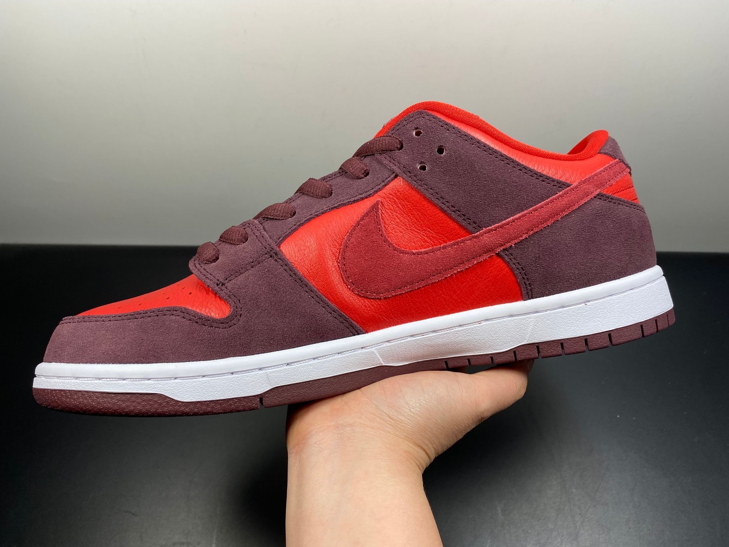 Nike SB Dunk Low Cherry DM0807-600
