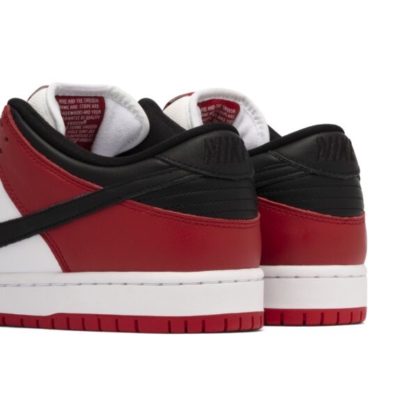 Nike SB Dunk Low Chicago - Image 5