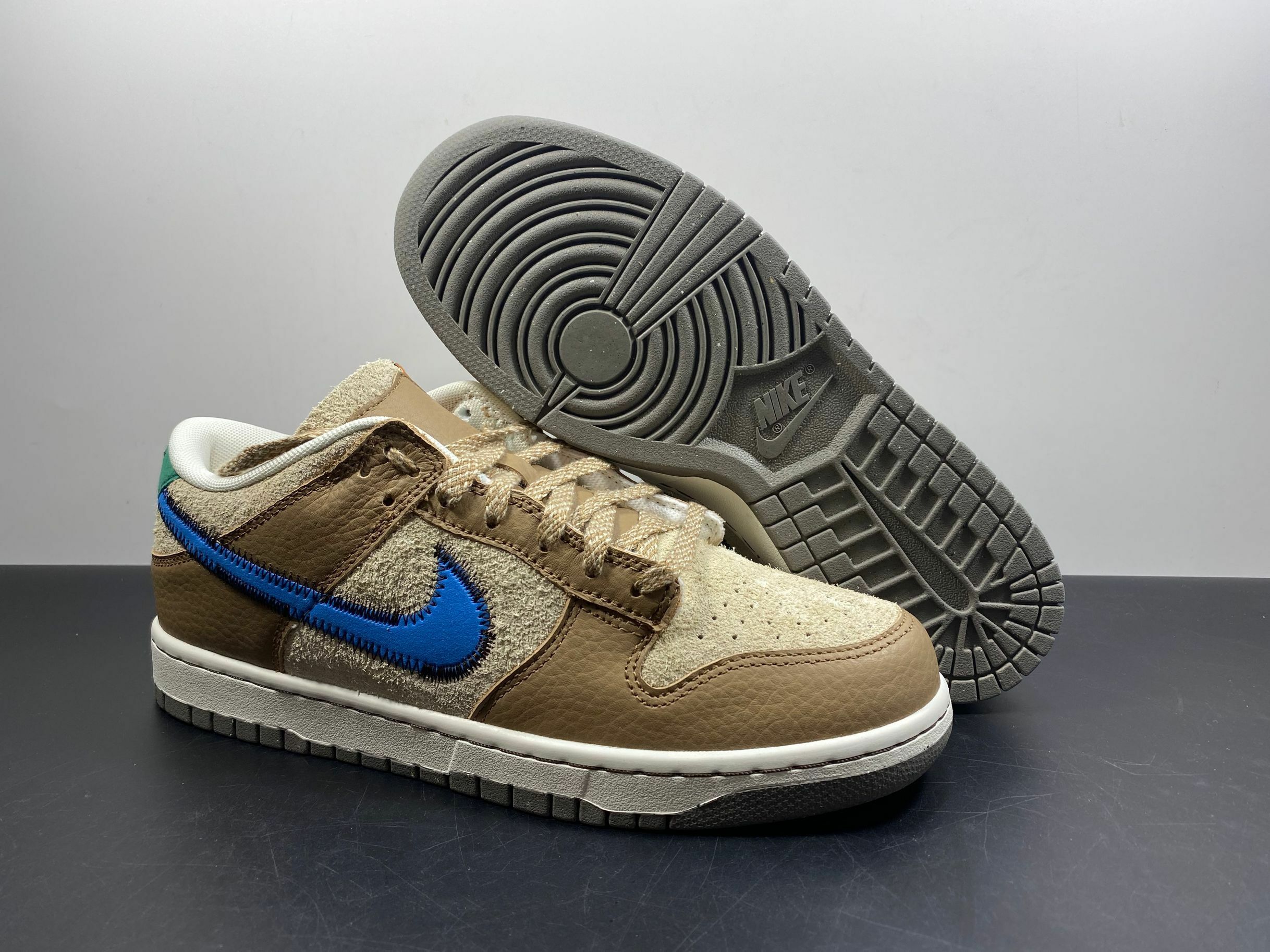 Nike SB Dunk Low Dark Driftwood