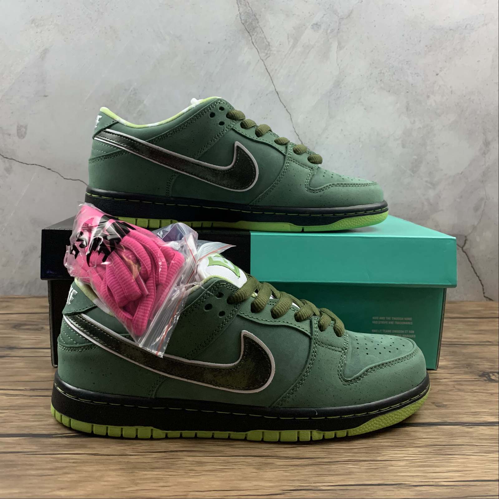 Nike SB Dunk Low 'Green Lobster' BV1310-337 Men Shoes