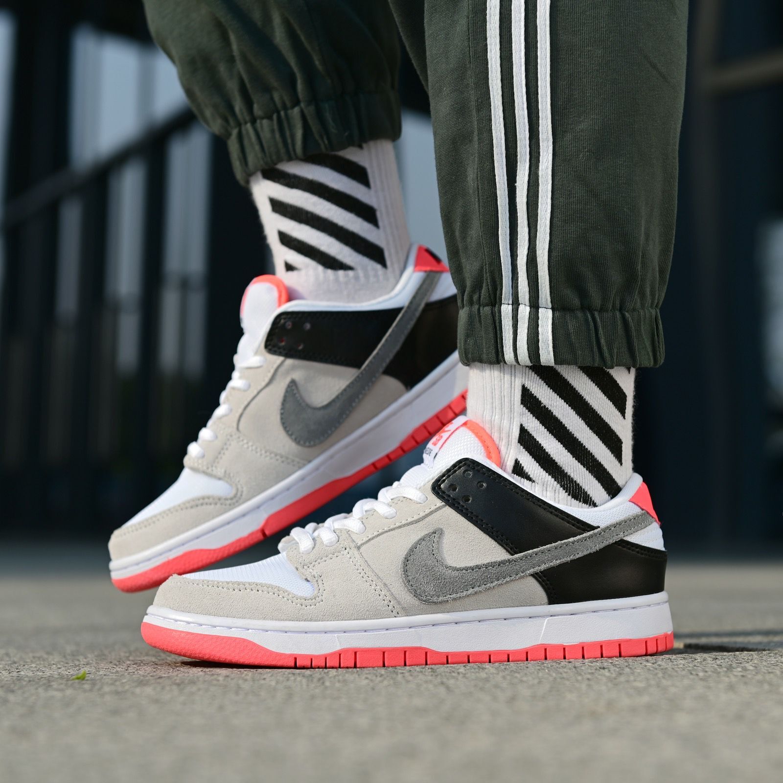 Nike SB Dunk Low Pro ISO Infrared