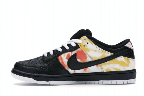 Nike SB Dunk Low Raygun Tie-Dye Black - Image 3