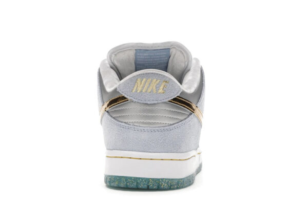 Nike SB Dunk Low Sean Cliver - Image 4