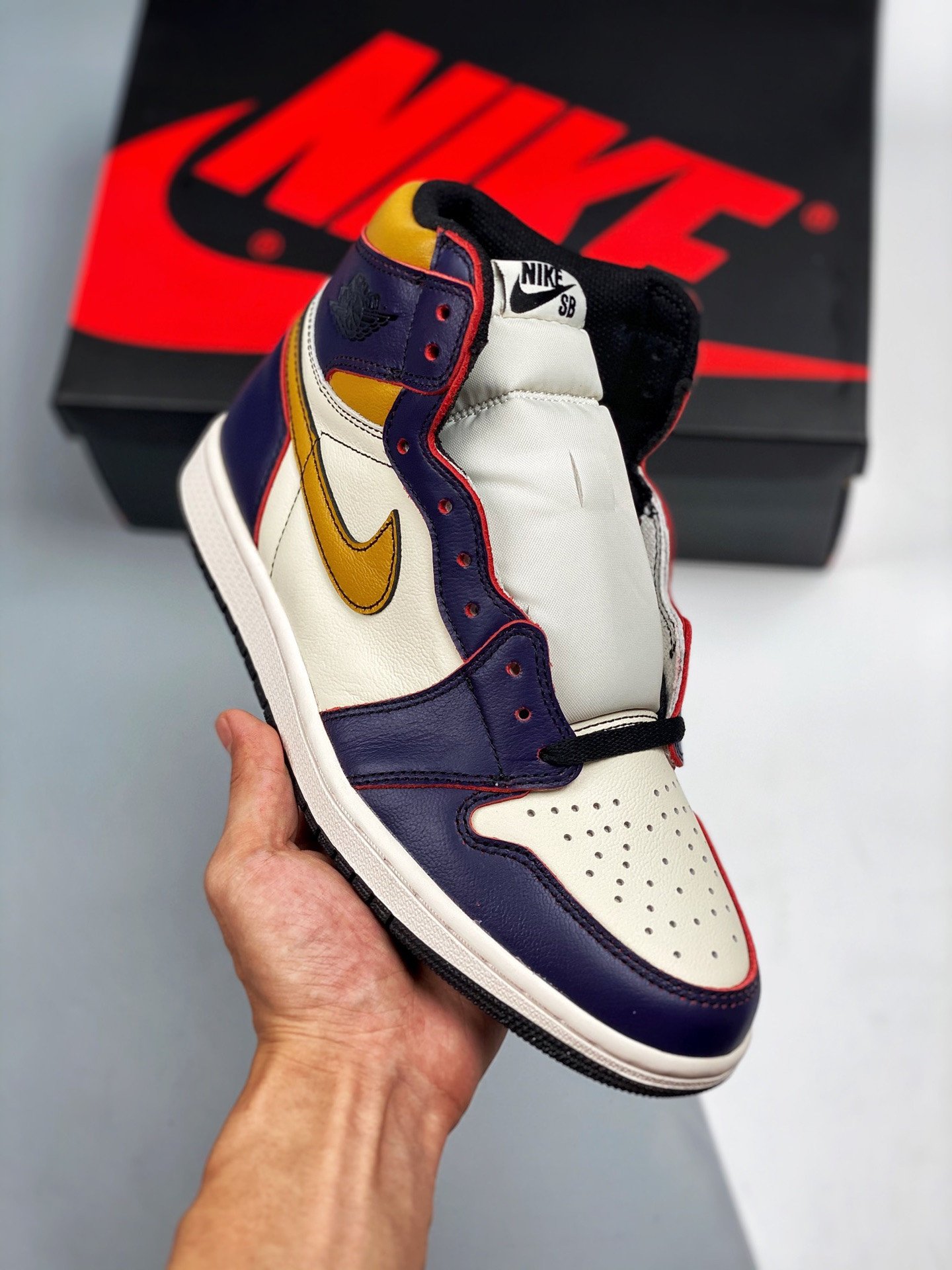 Nike SB x Air Jordan 1 High OG Lakers Court Purple/Sail CD6578-507