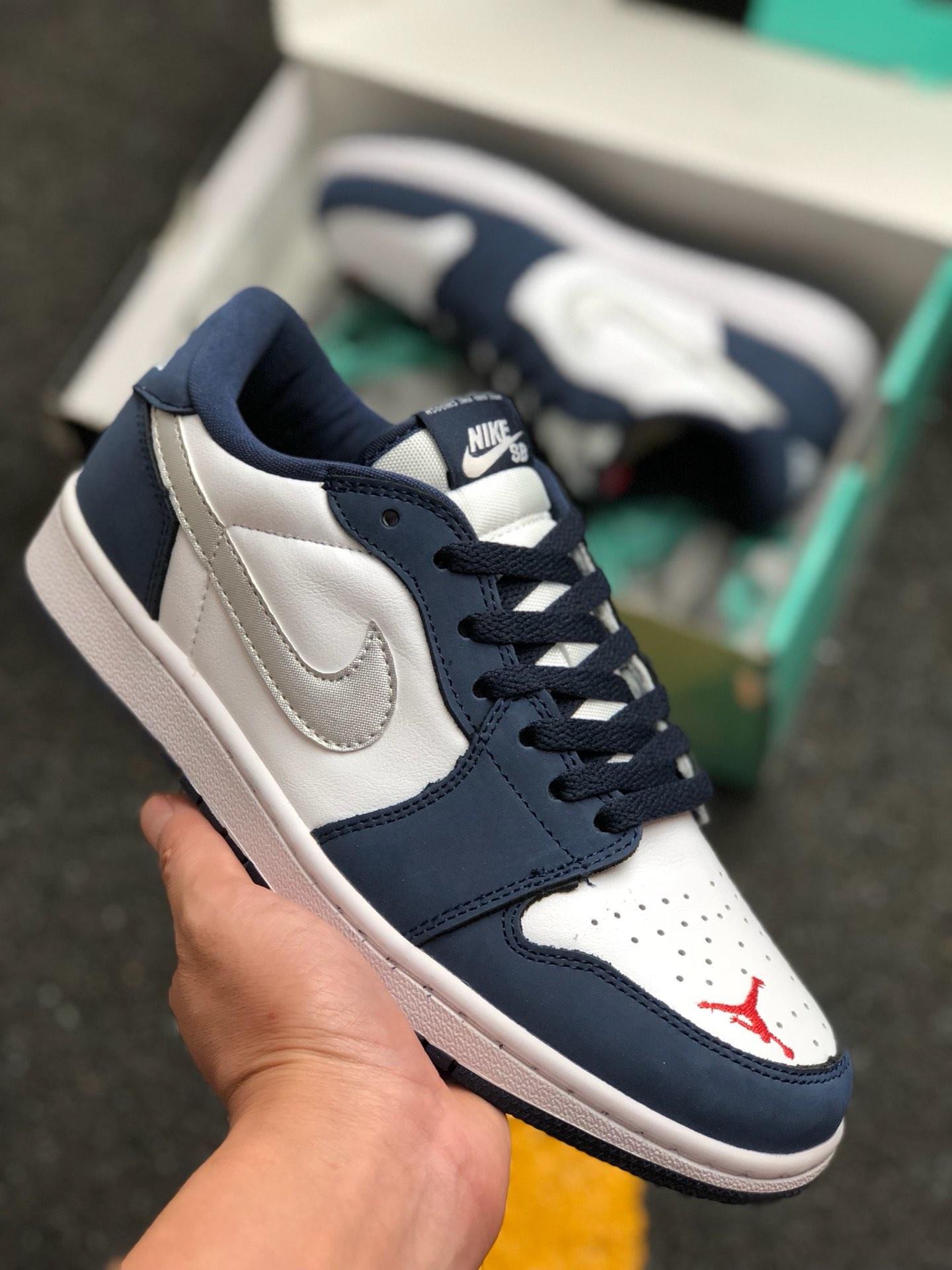 Nike SB x Air Jordan 1 Low Midnight Navy/White-Ember Glow-Metallic Silver CJ7891-400