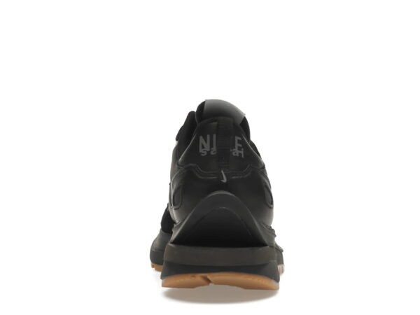 Nike Vaporwaffle sacai Black Gum - Image 4
