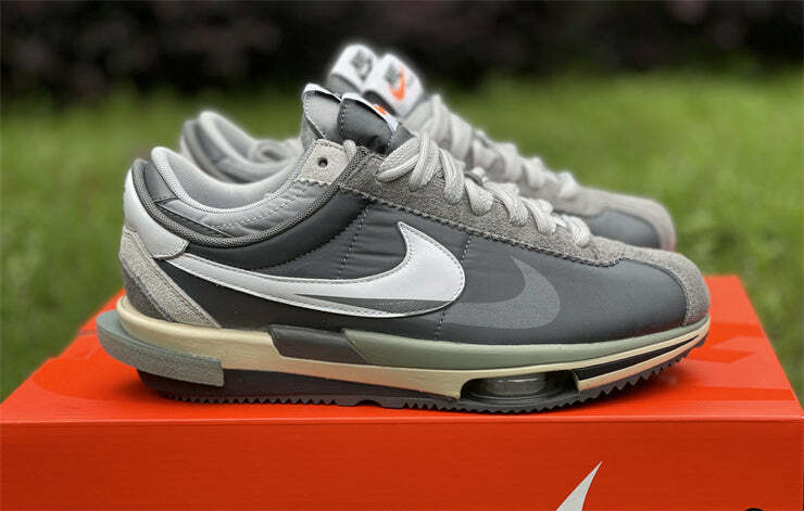 Nike Vaporwaffle sacai Cortez