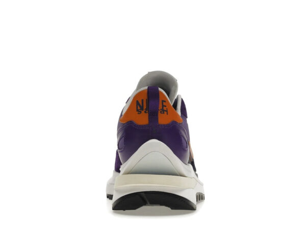 Nike Vaporwaffle sacai Dark Iris - Image 4