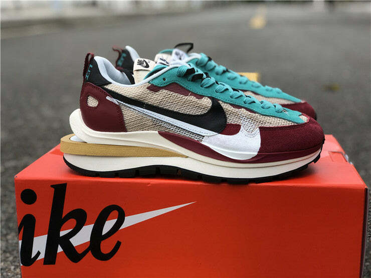 Nike Vaporwaffle sacai Pegasua Vaporfly Villain