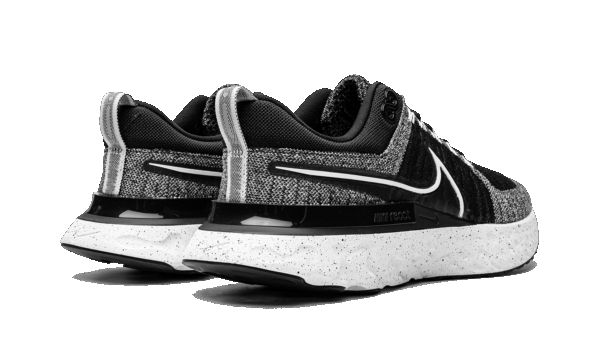 React Infinity Run Flyknit 2 - Image 3