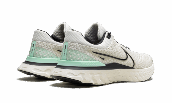 React Infinity Run Flyknit 3 "Phantom Black Mint" - Image 3