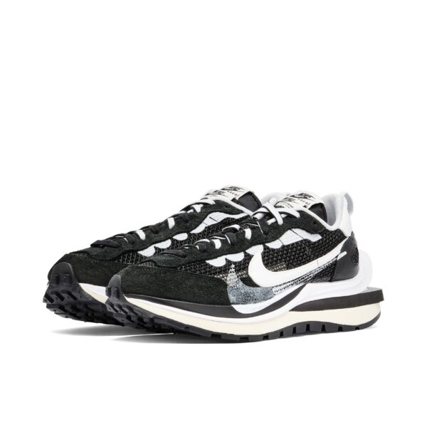Sacai x Nike Vaporwaffle Black White - Image 4